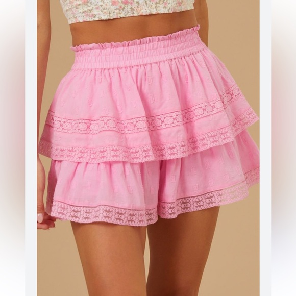 Altar'd State Dresses & Skirts - Altar'd State Raleigh Layered Lace Shorts in Hot Pink Tiered Cotton Sz XS